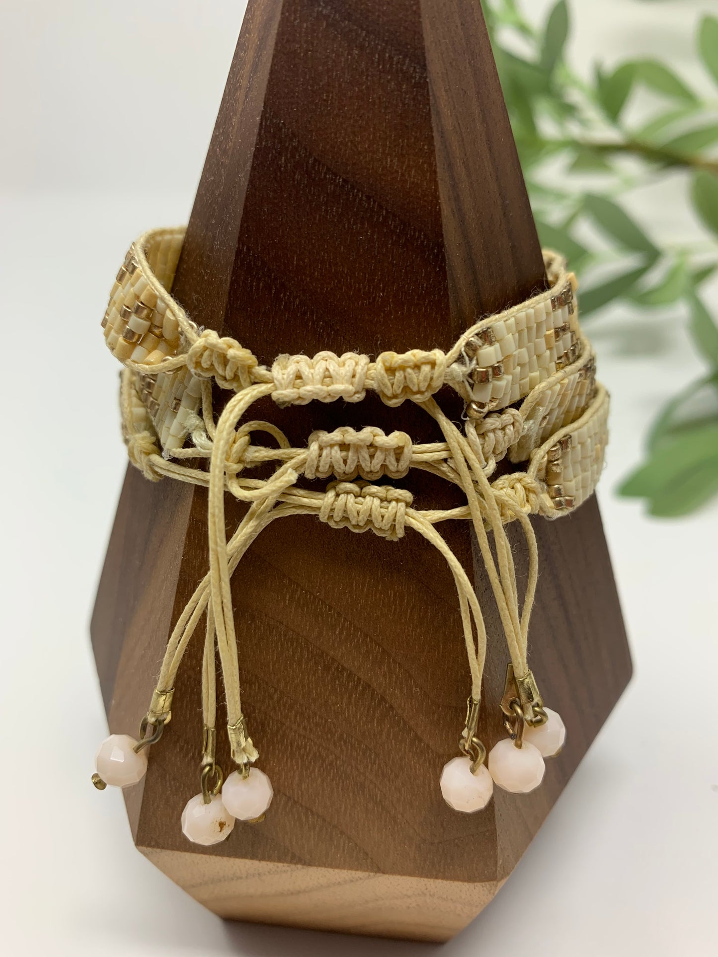 adjustable cord closure